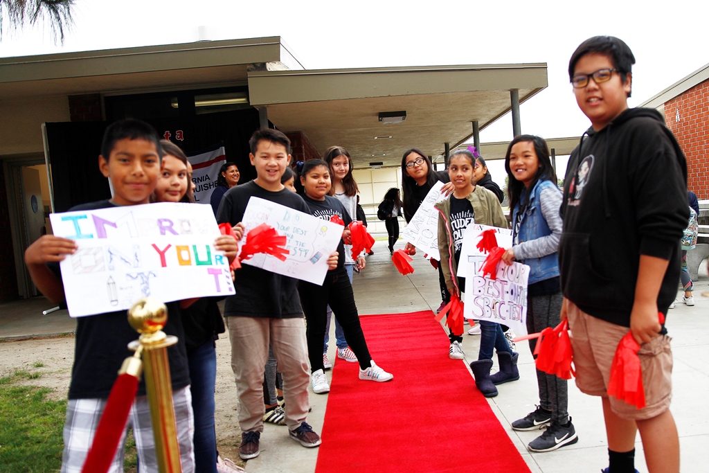 Students roll out the red carpet to celebrate their recognition as a 2018 CA Distinguished School!