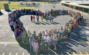6th Grade Panoramic Picture - article thumnail image